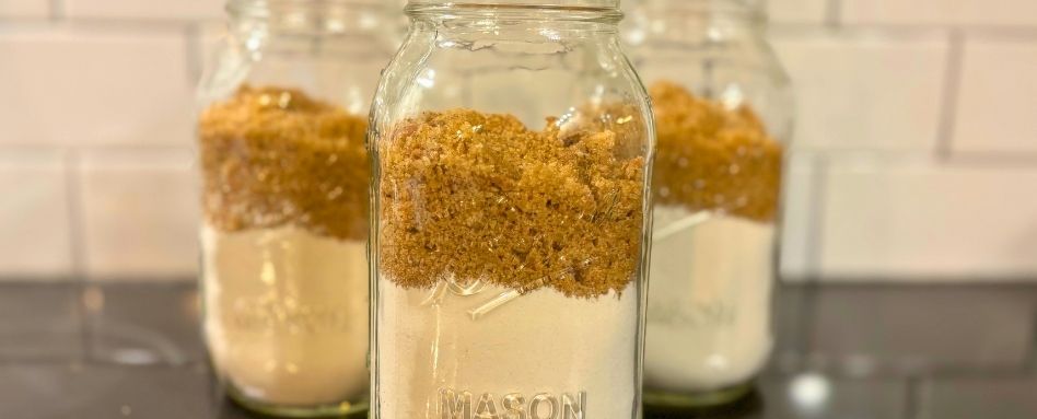 05Support image_cookie mix closer up | Trans Canada Trail ingredients in a jar