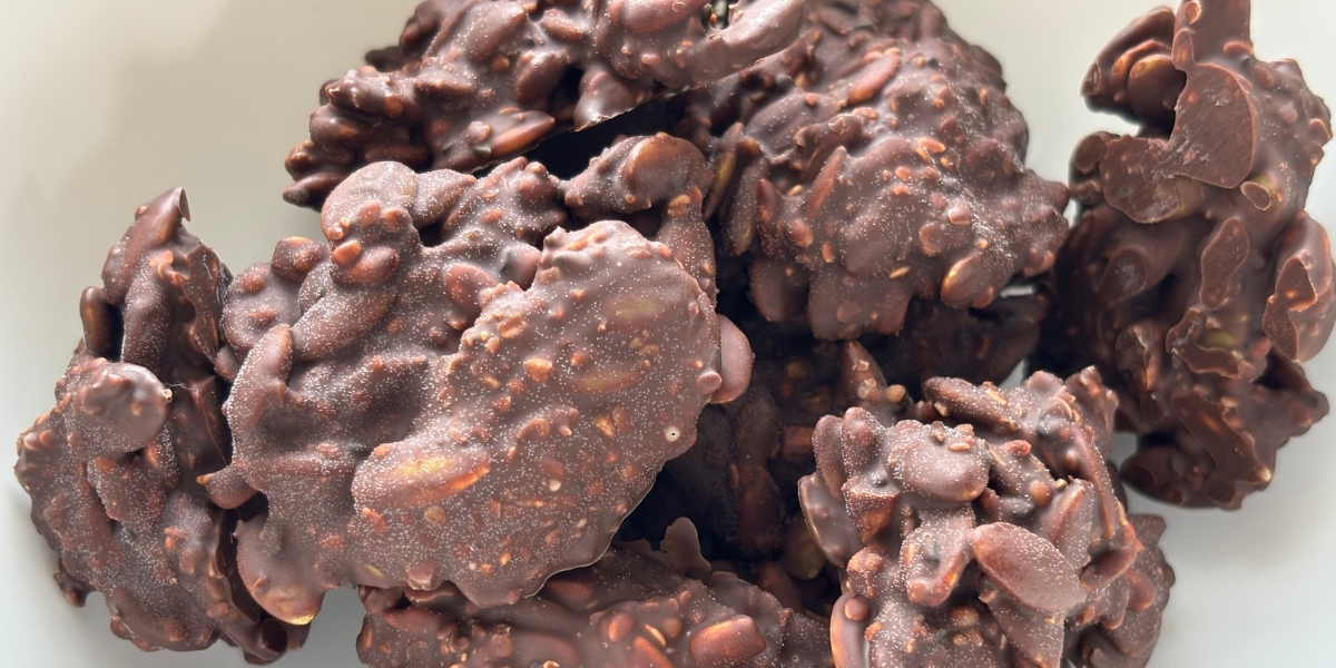 00Feature image option 1_Chocolate seed clusters | Trans Canada Trail chocolate clusters on a counter