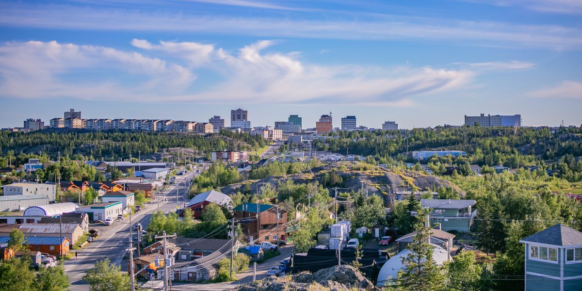 00Feature image_Yellowknife-summer_credit Lenora Barrett-NWTT | Trans Canada Trail birdseye view of yellowknife city on a sunny day